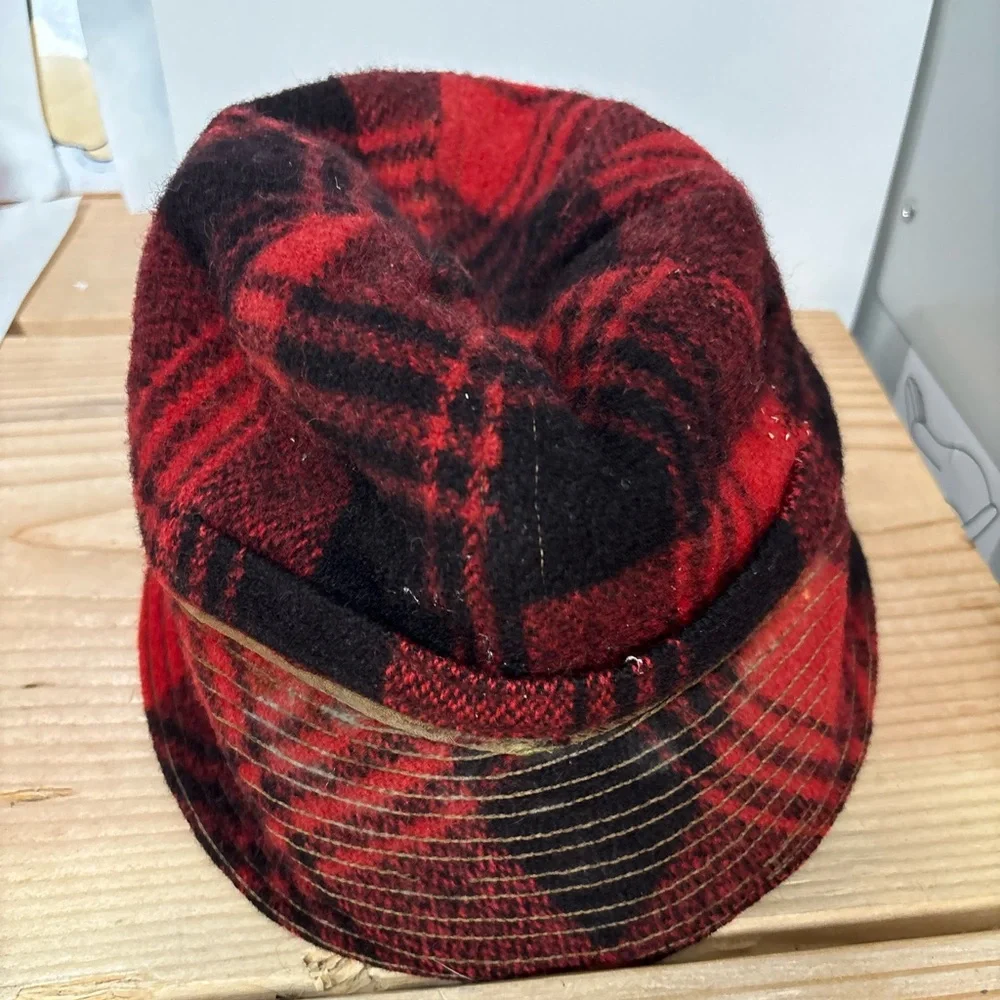 🔥 Vintage Red and Black Plaid Hunting Bucket Hat 🔥 - Picture 5 of 6
